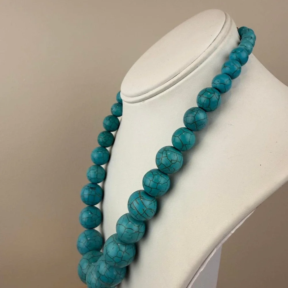 Faux Turquoise Beaded Necklace Graduated Silver Tone Toggle Clasp Southwestern